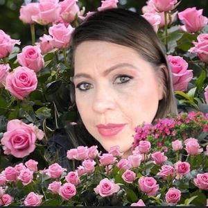 Meet your Posher, Eva